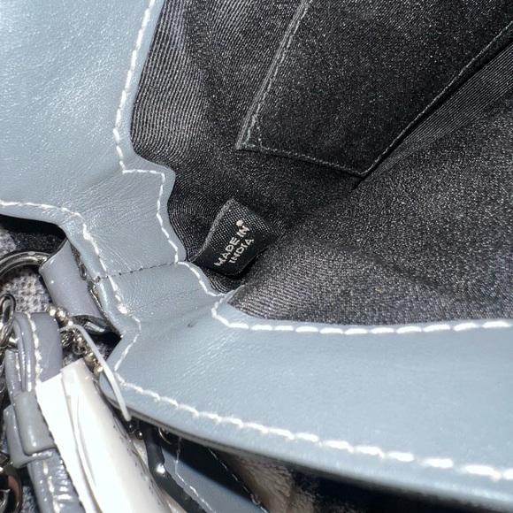 Coach Signature Turnlock large wristlet - Picture 8 of 8